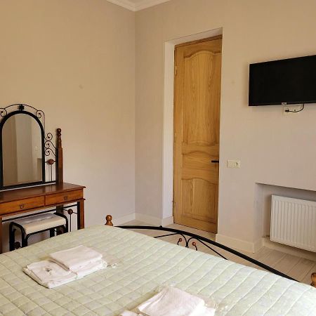 Hotel Dika Kutaisi Esterno foto
